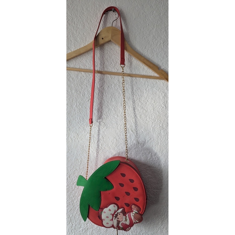Strawberry Shortcake Fruit Shaped Crossbody Bag Red Faux Leather Novelty Purse - Picture 3 of 6